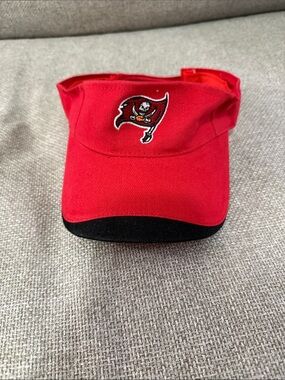Red & Black Tampa Bay Buccaneers Visor